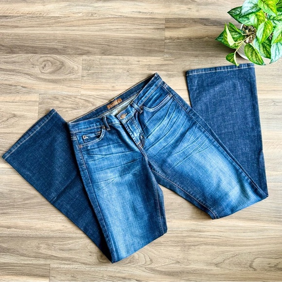 David Kahn Nikki Bootcut Mid-Rise Rio Dark Wash Jeans – Regular Fit - Size 29 - Picture 2 of 13